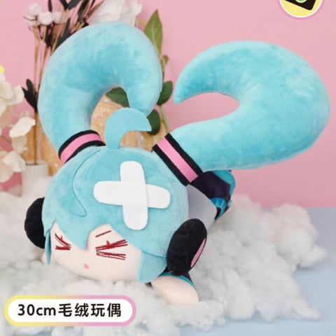 ［初音ミク］天闻角川 海外限定 ぬいぐるみ 30cm【摔倒的初音】