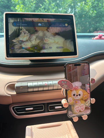 [サンリオ］カー用品 車 スマホホルダー【MIMF1Q】