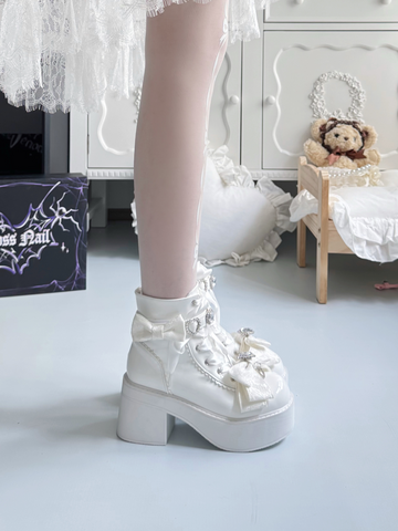 【受注予約】［靴］地雷系 量産型 ビジューリボンミドルブーツ【LBJE84】