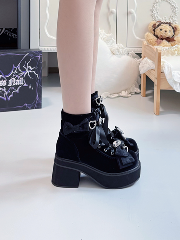 【受注予約】［靴］地雷系 量産型 ビジューリボンミドルブーツ【LBJE84】