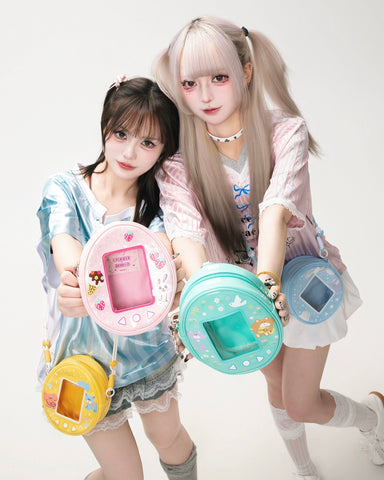 ［SWIMMER］コラボ 海外限定痛 たまごっち型 痛バッグ【YE36VH】