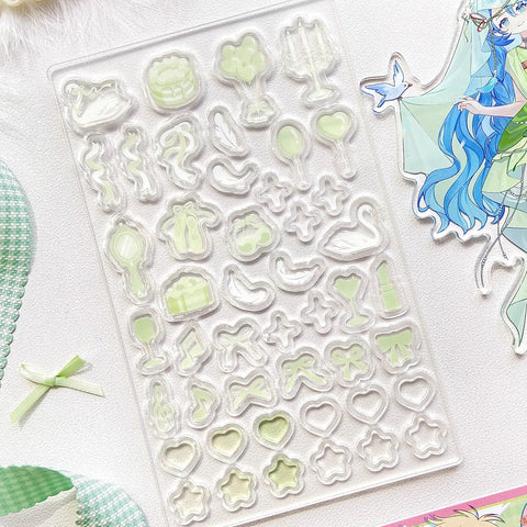 ［推し活グッズ］アクリルフレーム+パーツ 【A3K4F8】