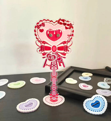 ［推し活グッズ］缶バッジ用 スタンド【HNW9O9】