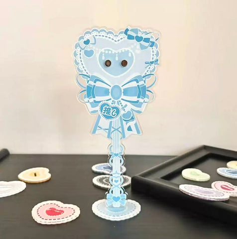 ［推し活グッズ］缶バッジ用 スタンド【HNW9O9】