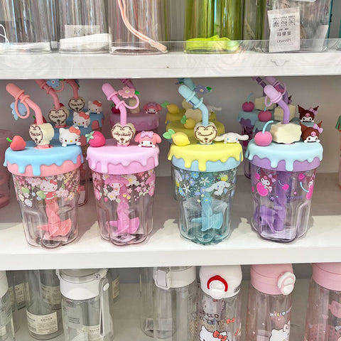 ［サンリオ］正規品 ボトル タンブラー 560ml 全4種【PSCKLA】