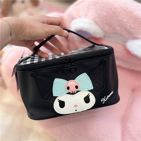 [サンリオ］コスメ バッグ
