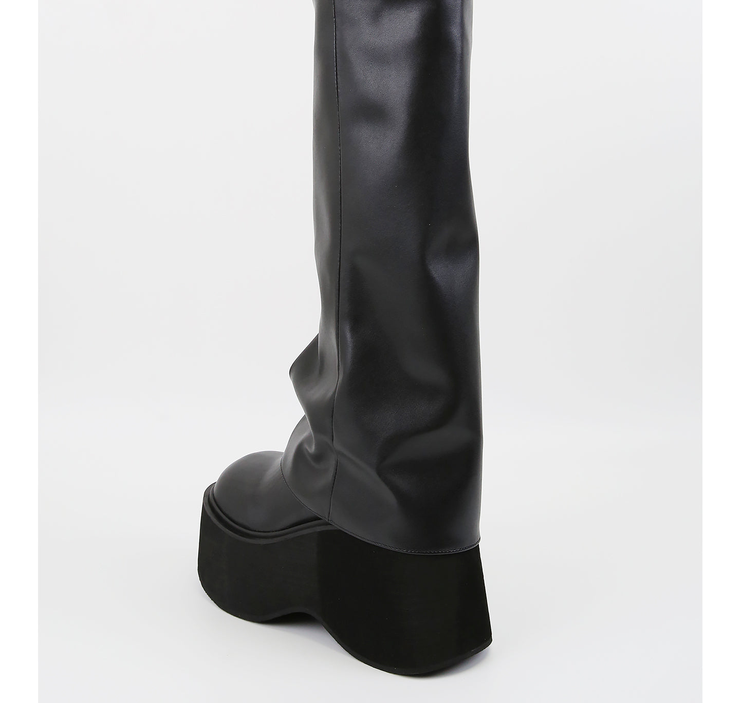 厚底パンクデザイン♡ロングブーツ 厚底パンクデザイン♡ロングブーツ - メルカリ