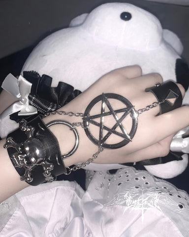 ［ファッション］パンク メタルリベット スカル ブレスレット【FRXV6O】