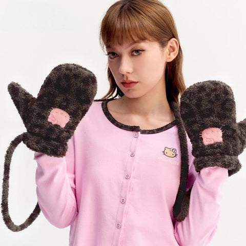 [サンリオ］海外限定 ハローキティ 防寒 手袋【V86ZJ0】