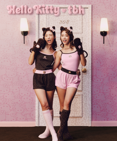 [サンリオ］海外限定 ハローキティモコモコ ルームソックス【V86ZJ0】