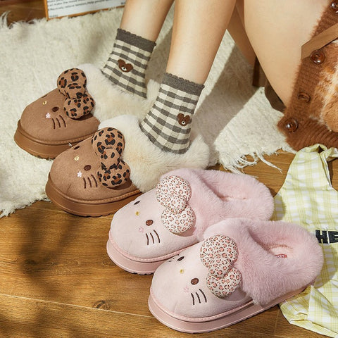 ［サンリオ］正規品 ハローキティ モコモコ ルームシューズ【0KV5EV】