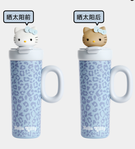 ［サンリオ］ハローキティ 海外限定 ボトル 保温保冷 700ml 全2種